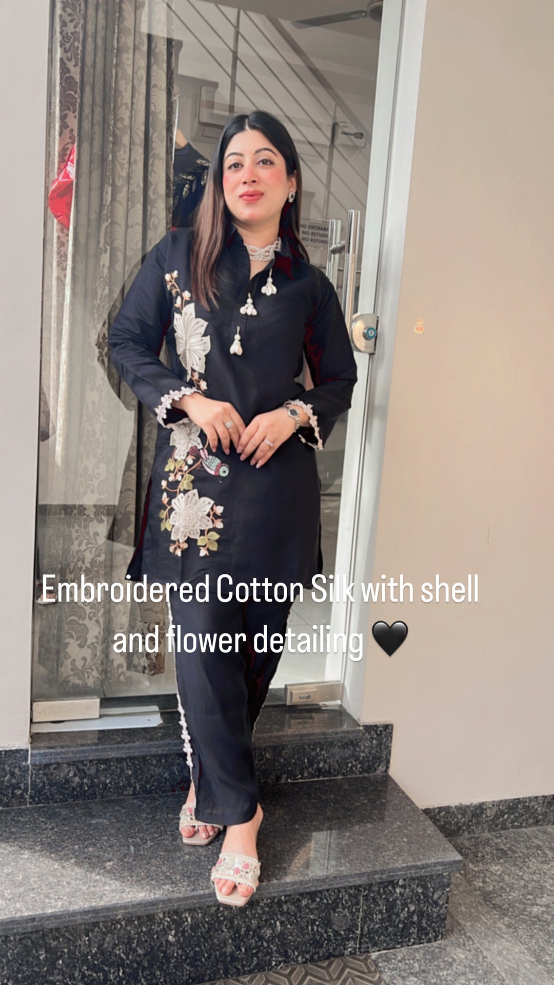 BLACK 3D FLOWER CO-ORD SET - AR 5655