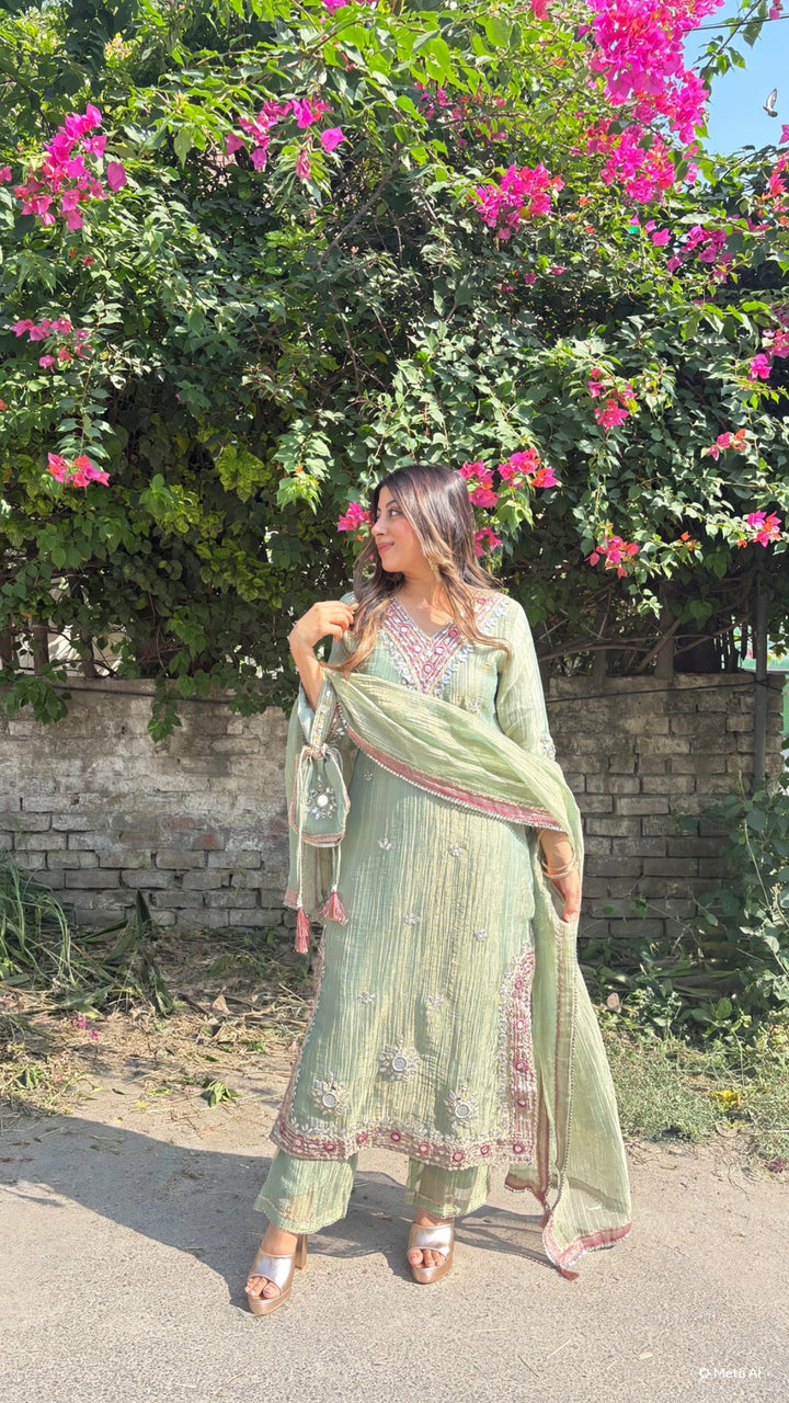 "Yasmin"-festive three piece set