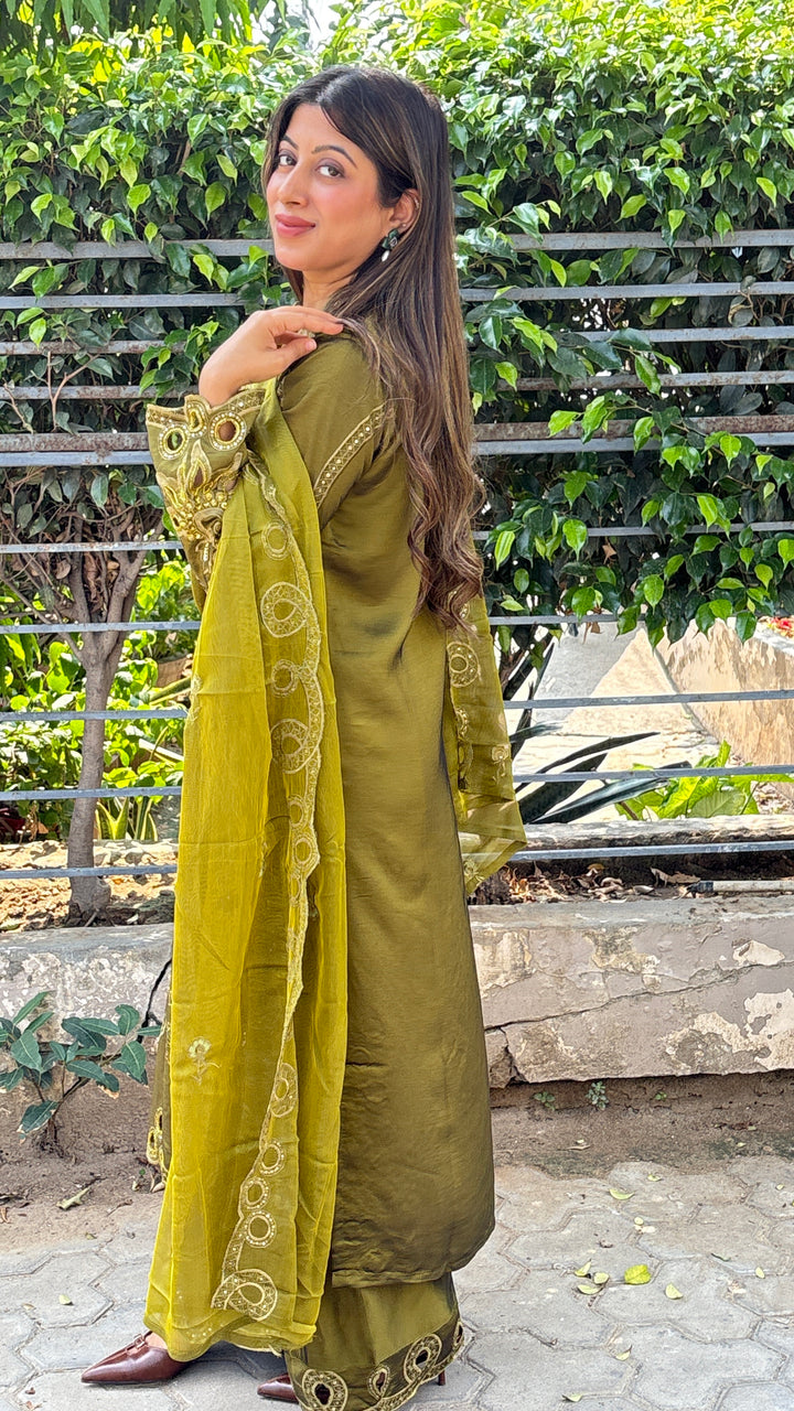 "nadia"-pakistani three piece set