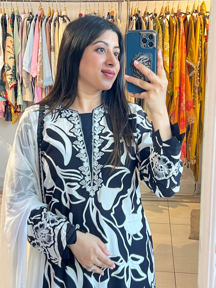 "FIZA"-THREE PIECE PAKISTANI SUIT