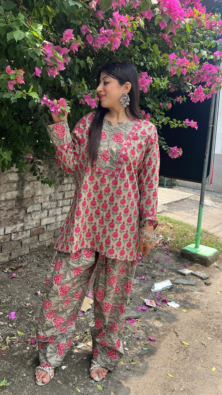 "SOFI"-PRINTED FARSHI SET