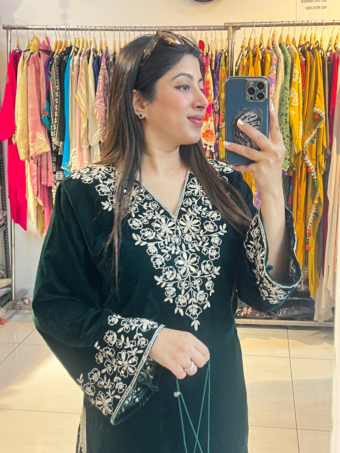 "ZAINA"-VELVET CO-ORD WITH POTLI BAG