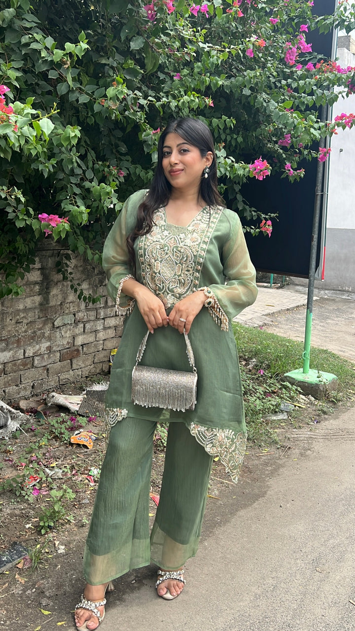 "ADA"-FESTIVE TWO PIECE SET