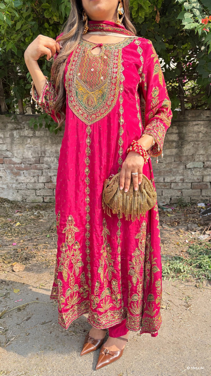 "Avi"-festive three piece set