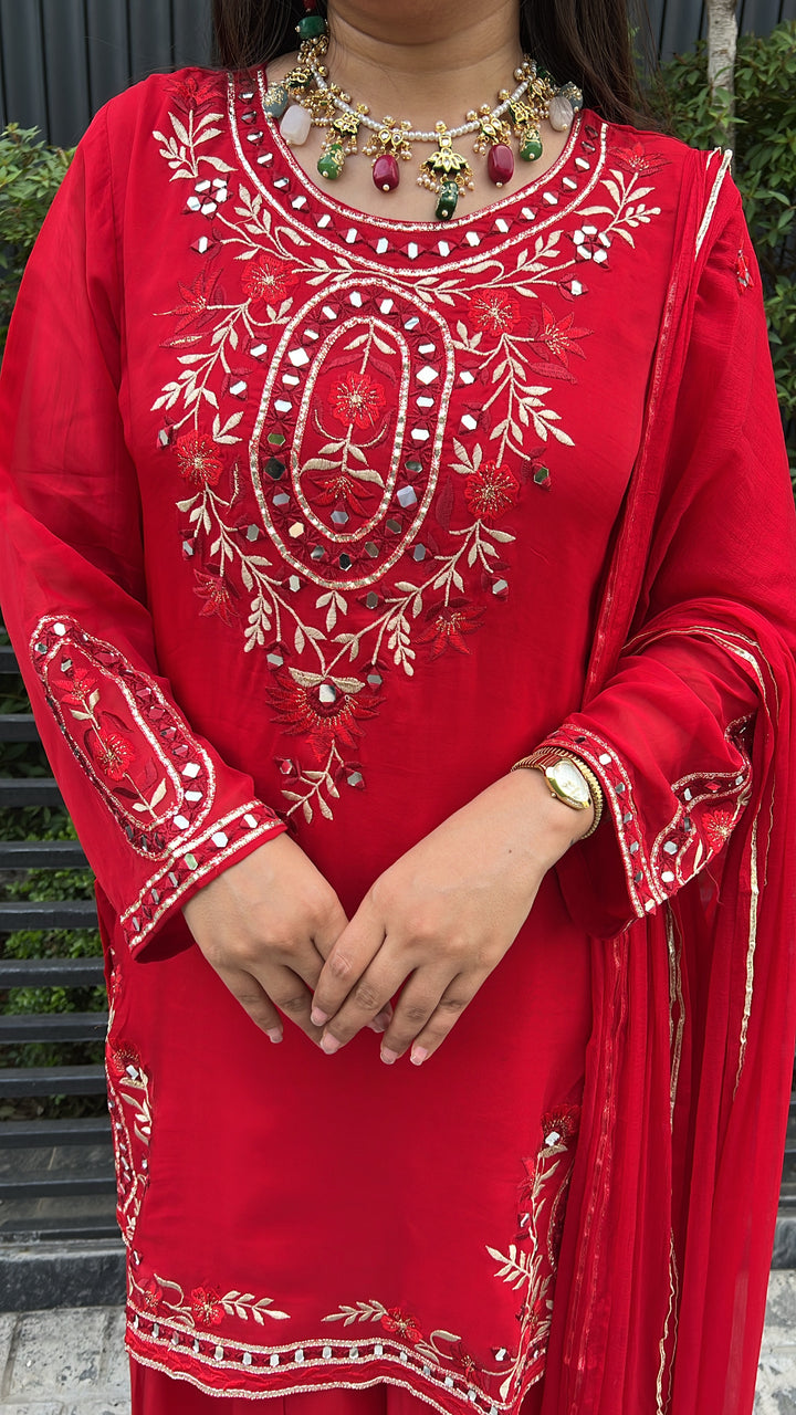 FARAH -KARVA THREE PIECE SUIT SET