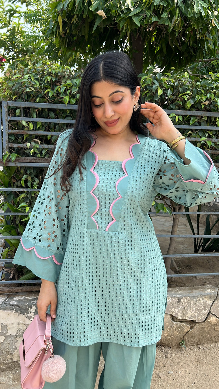 "NORA"-SCHIFFLI TWO PIECE SET