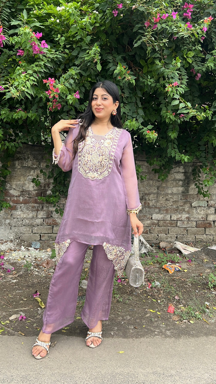 "ADA"-FESTIVE TWO PIECE SET