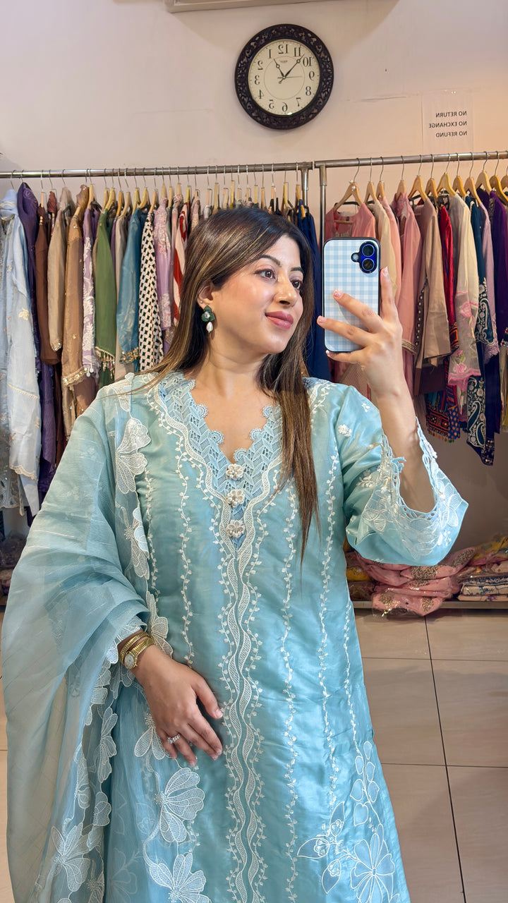 "libaas"-three piece pakistani suit