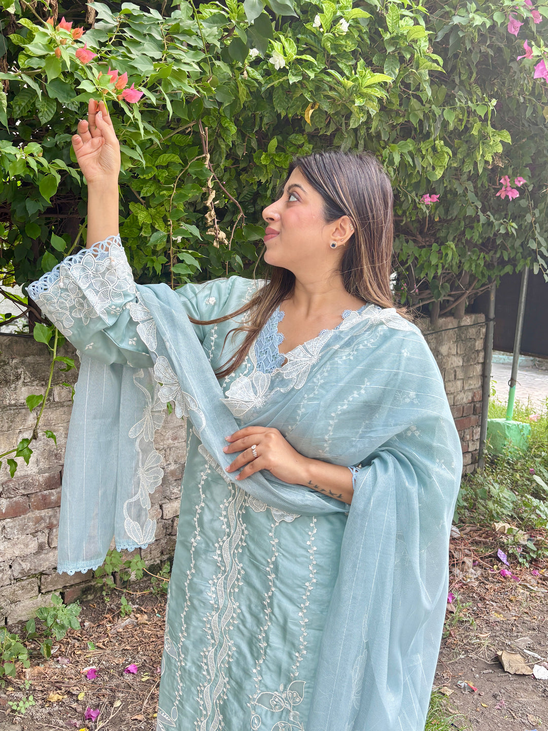 "libaas"-three piece pakistani suit