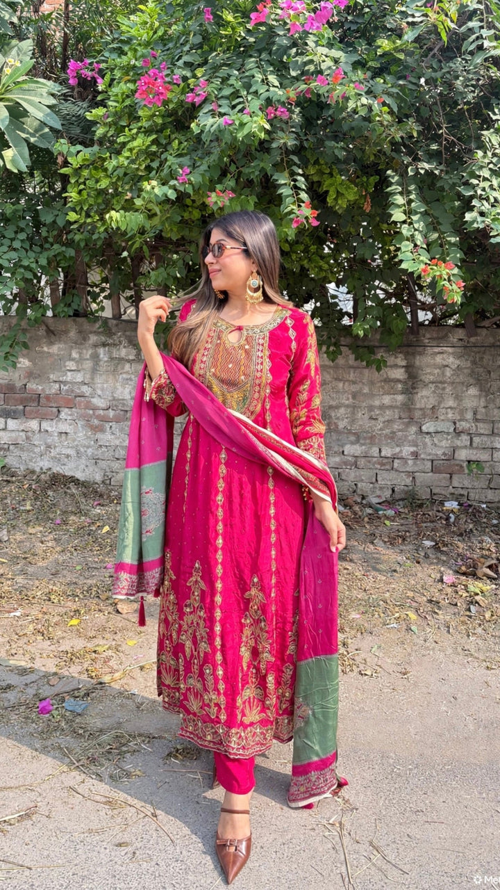 "Avi"-festive three piece set