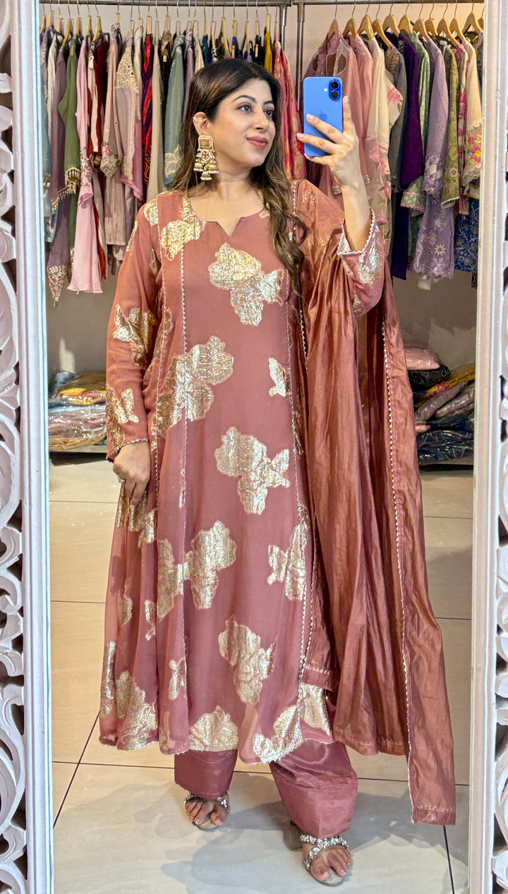 "hiba"-Beautiful foil-printed kurta set with matching trousers and a draped dupatta