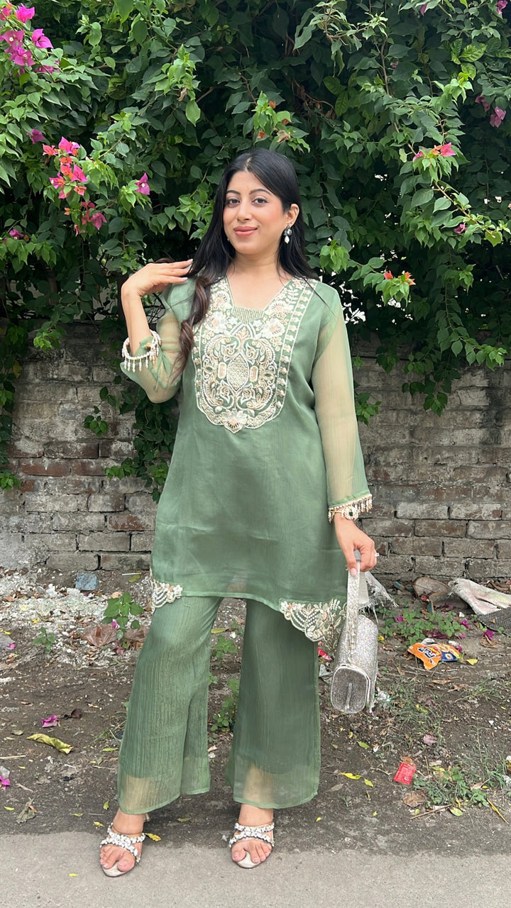 "ADA"-FESTIVE TWO PIECE SET