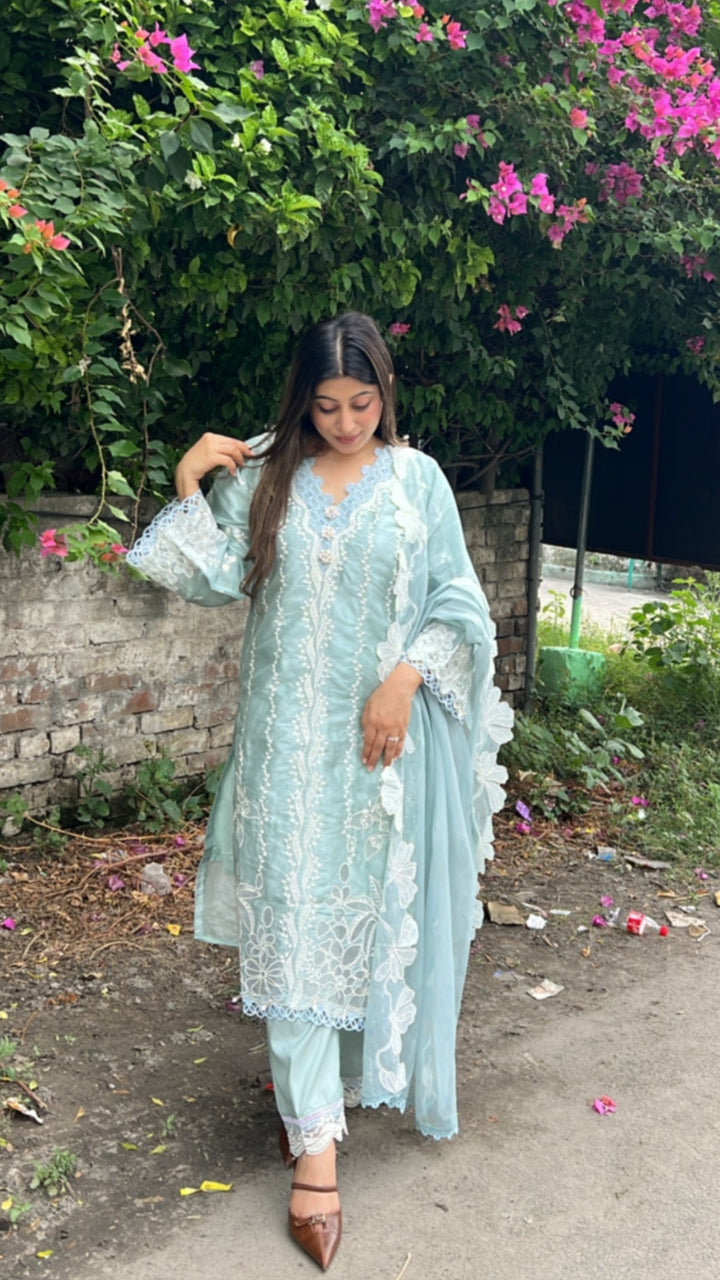 "libaas"-three piece pakistani suit