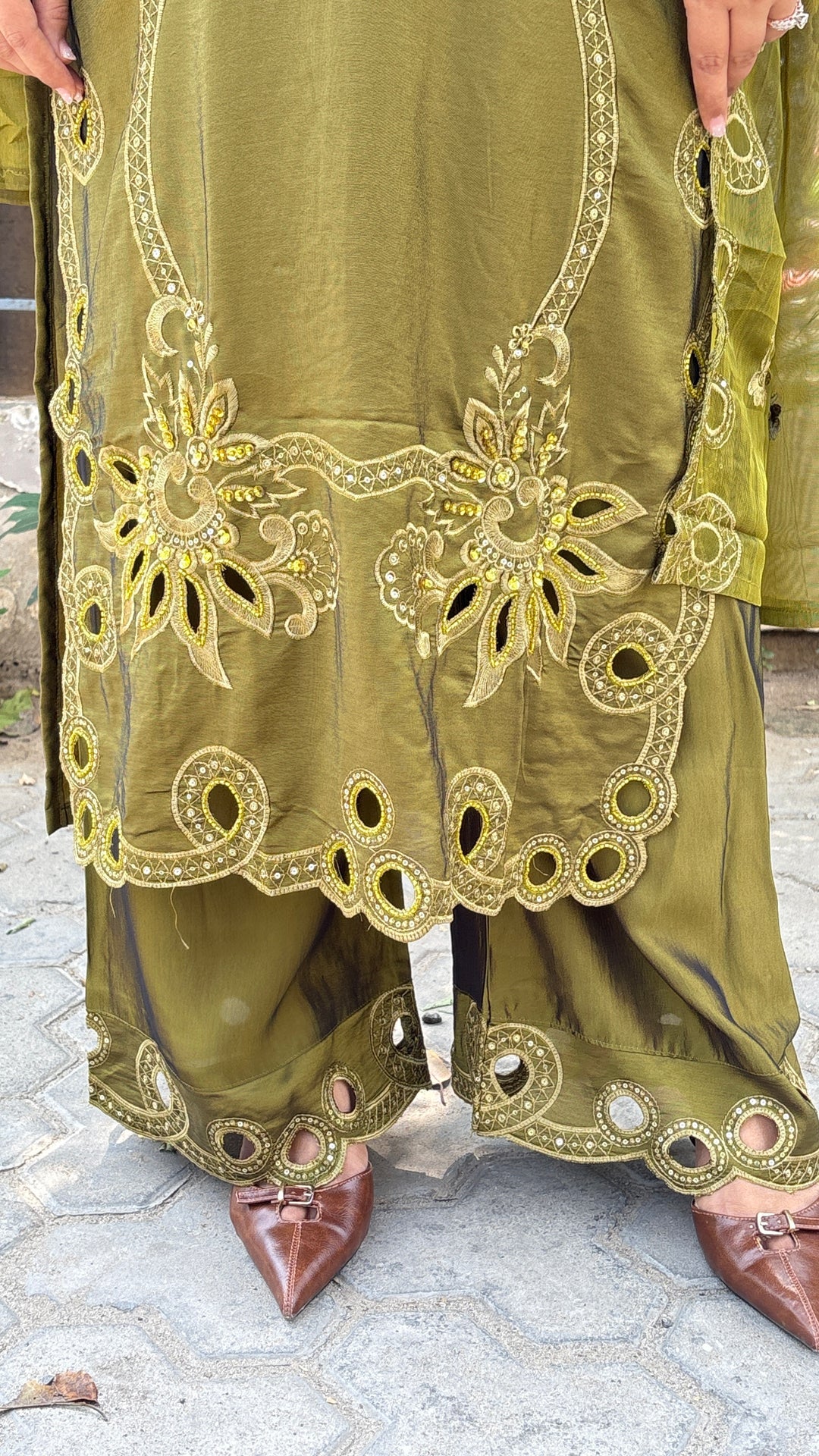 "nadia"-pakistani three piece set