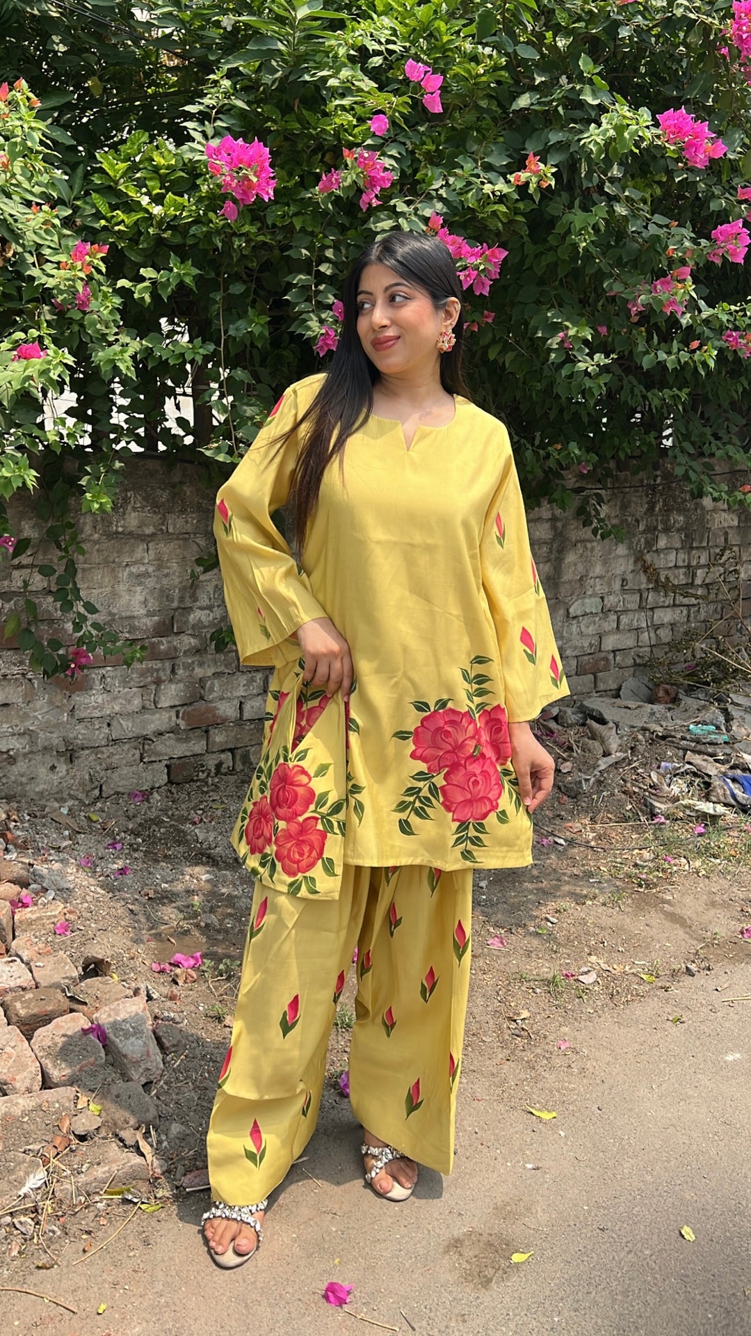 "zainab"-two piece set with potli bag