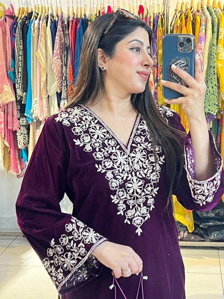 "ZAINA"-VELVET CO-ORD WITH POTLI BAG