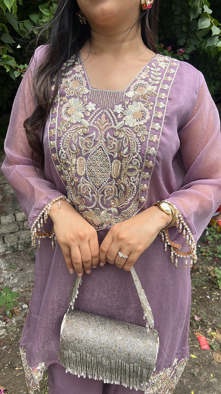 "ADA"-FESTIVE TWO PIECE SET