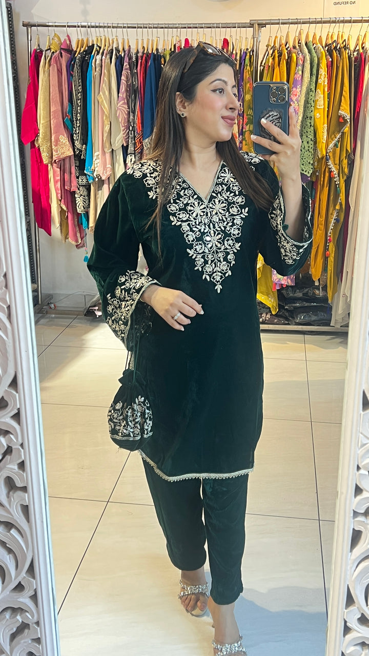 "ZAINA"-VELVET CO-ORD WITH POTLI BAG