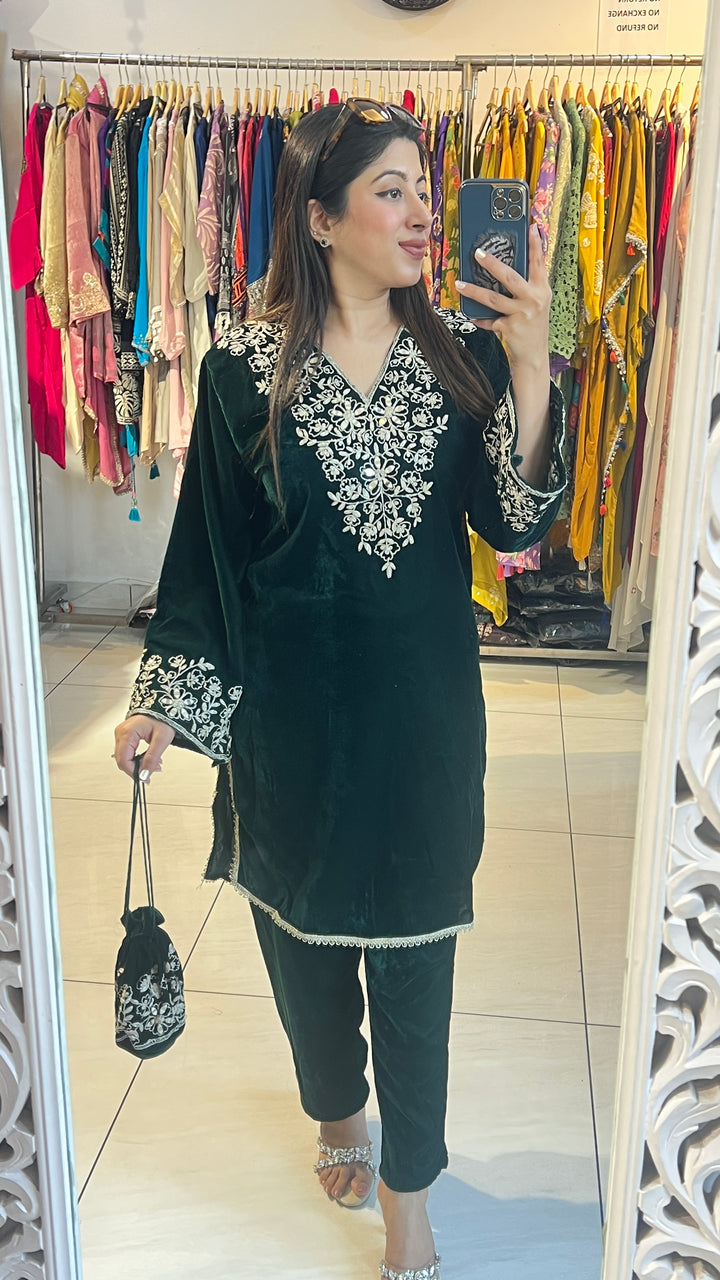 "ZAINA"-VELVET CO-ORD WITH POTLI BAG