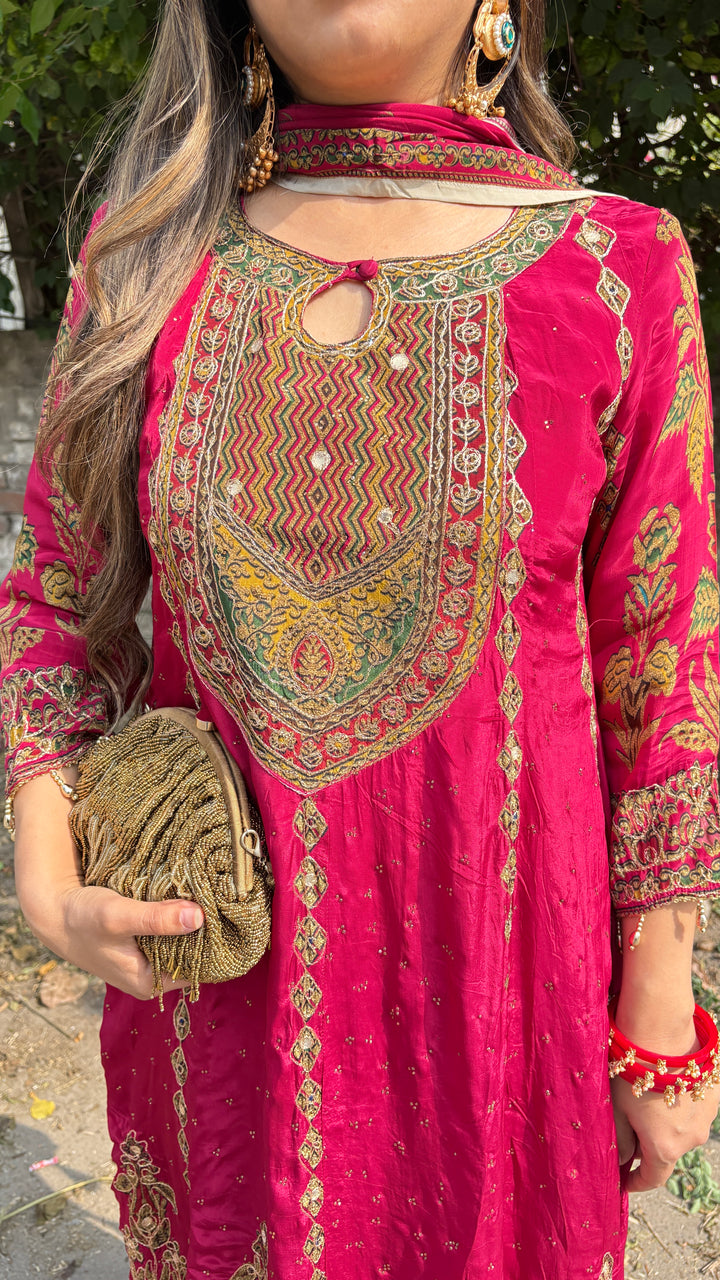"Avi"-festive three piece set