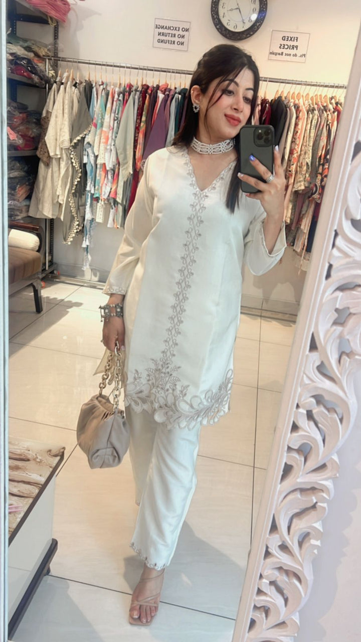 WHITE EMBROIDERY CO-ORD