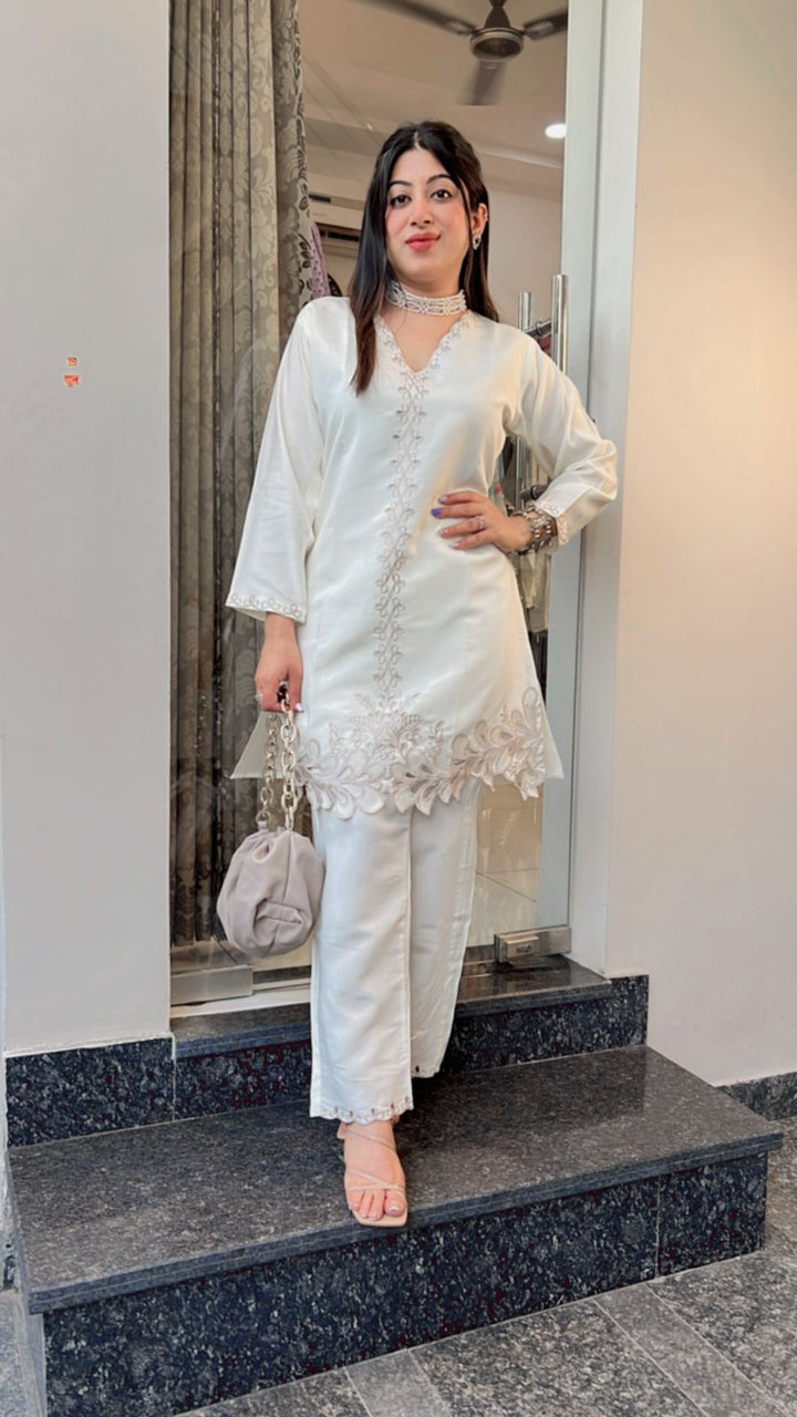 WHITE EMBROIDERY CO-ORD