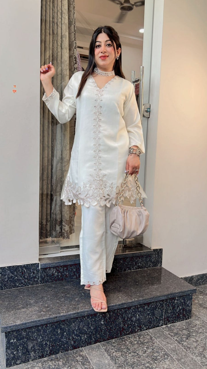 WHITE EMBROIDERY CO-ORD