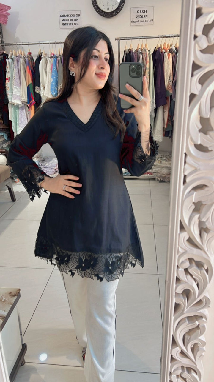 BLACK & WHITE LACE DETAILING CO-ORD