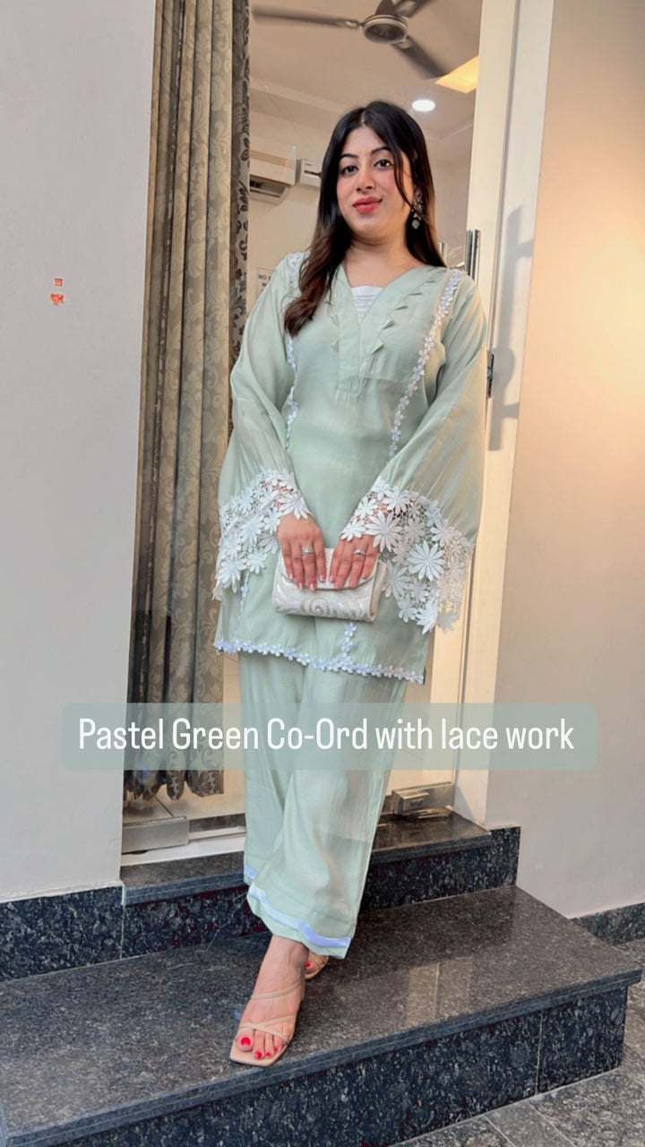PASTEL GREEN CO-ORD WITH LACE DETAILING