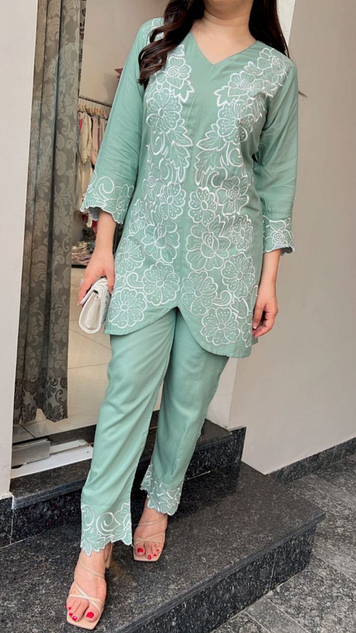 GREEN THREAD EMBROIDERY CO-ORD