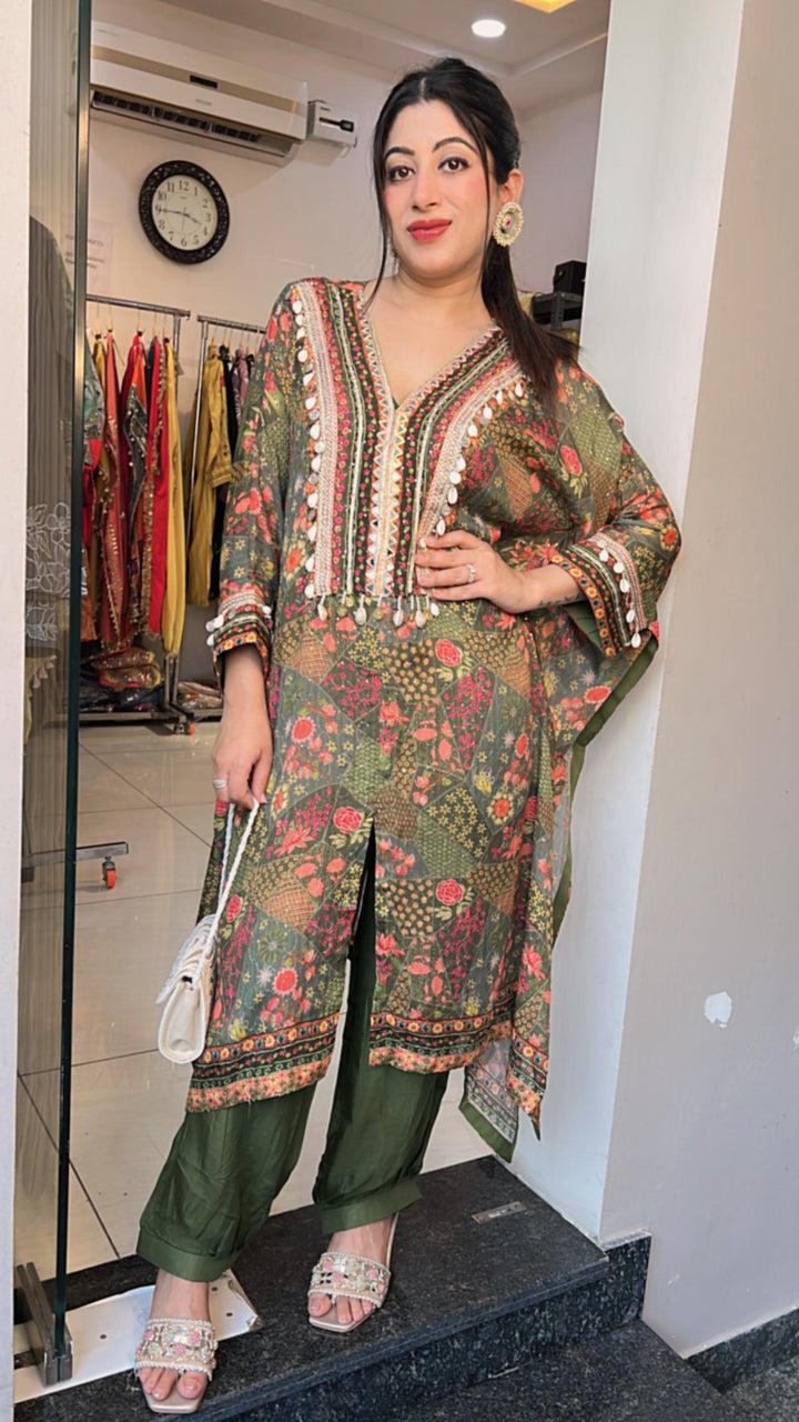 Festive Kaftan Set With Intricate Detailings
