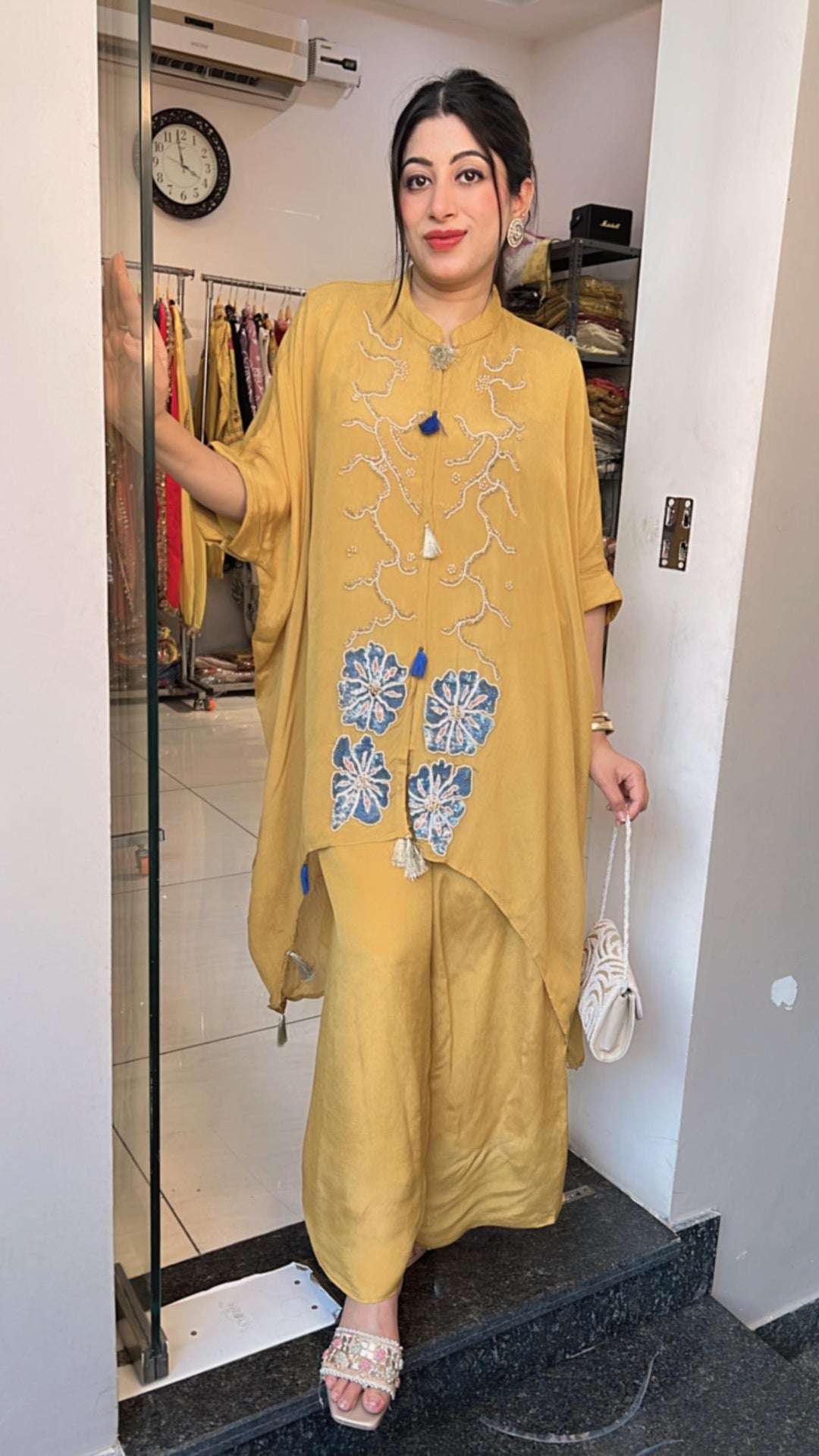Kaftan Set With Exquisite Embellishments
