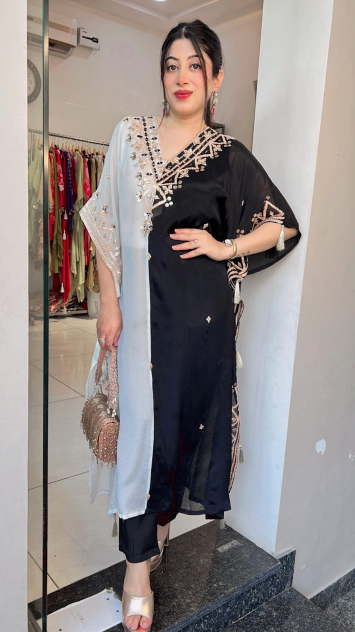 BLACK & WHITE KAFTAN SET