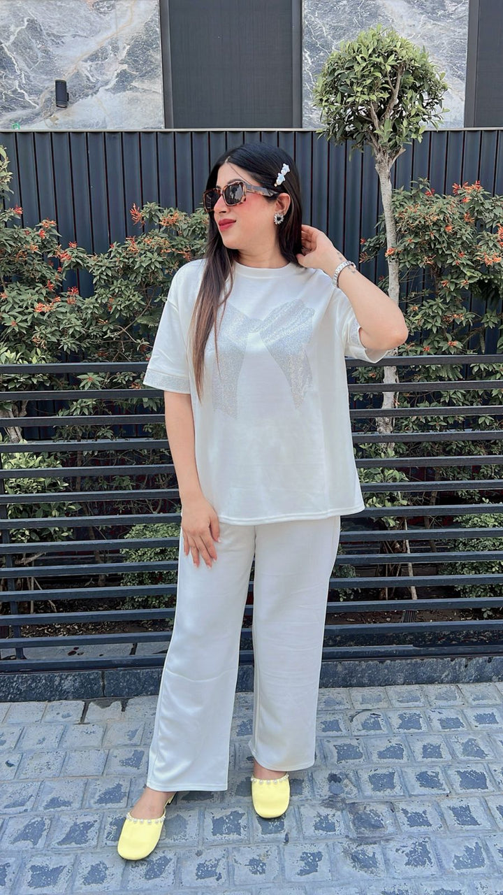 Chique WHite travel co-ord