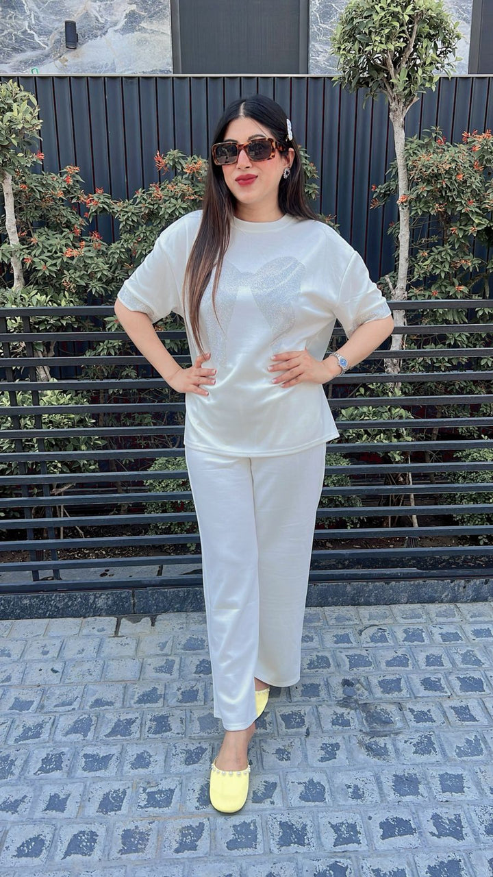 Chique WHite travel co-ord