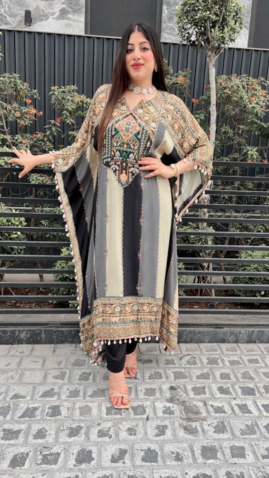 FESTIVE EDIT EMBELLISHED KAFTAN SET