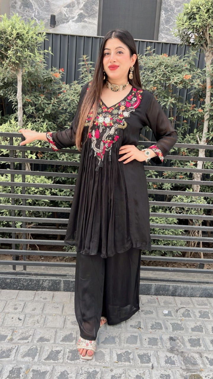 BLACK CHINON FESTIVE SET WITH EMBROIDERY