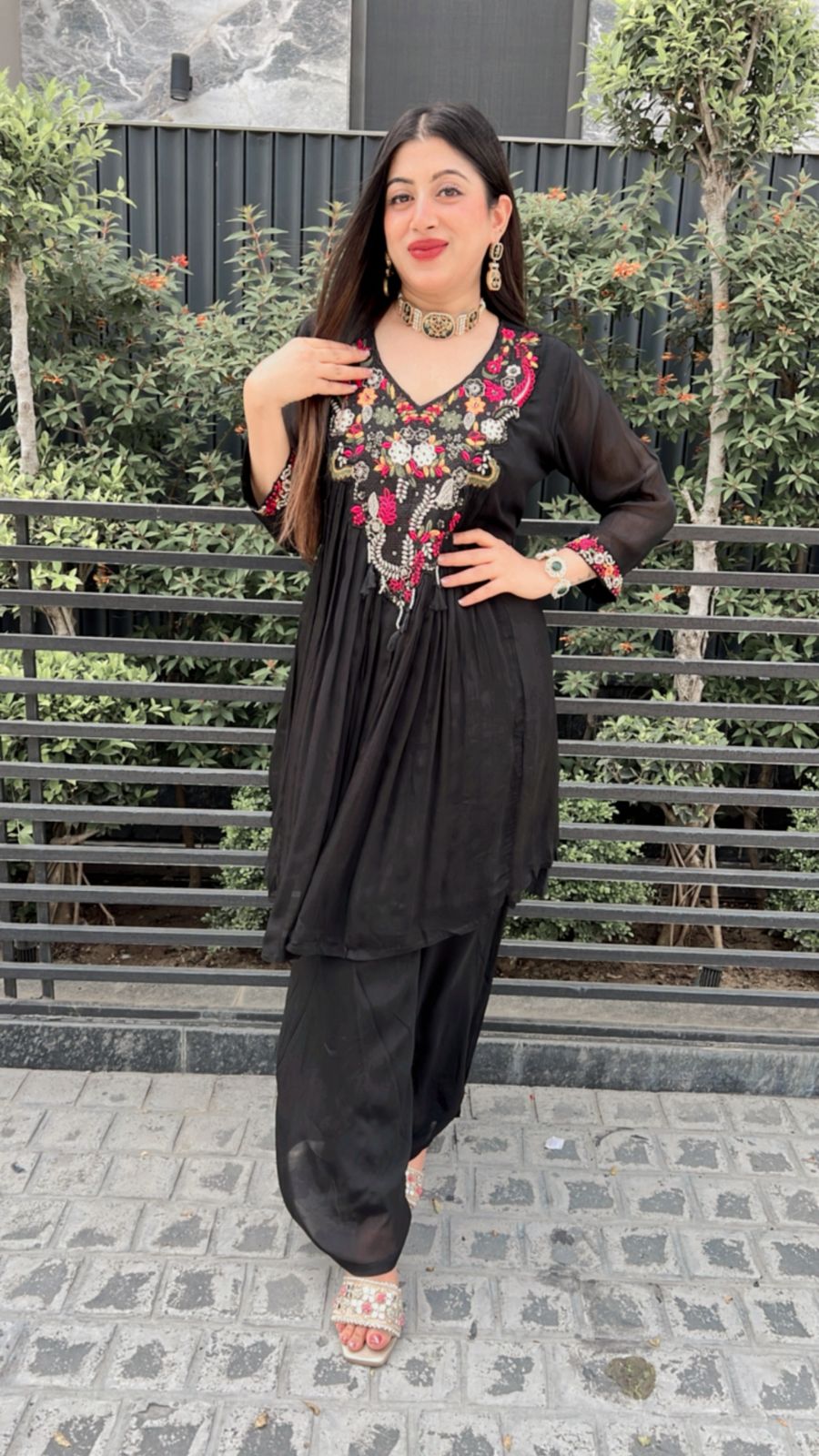 BLACK CHINON FESTIVE SET WITH EMBROIDERY