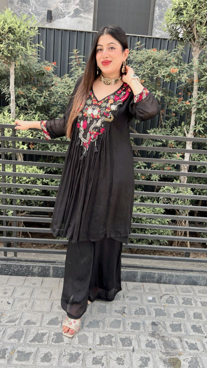 BLACK CHINON FESTIVE SET WITH EMBROIDERY