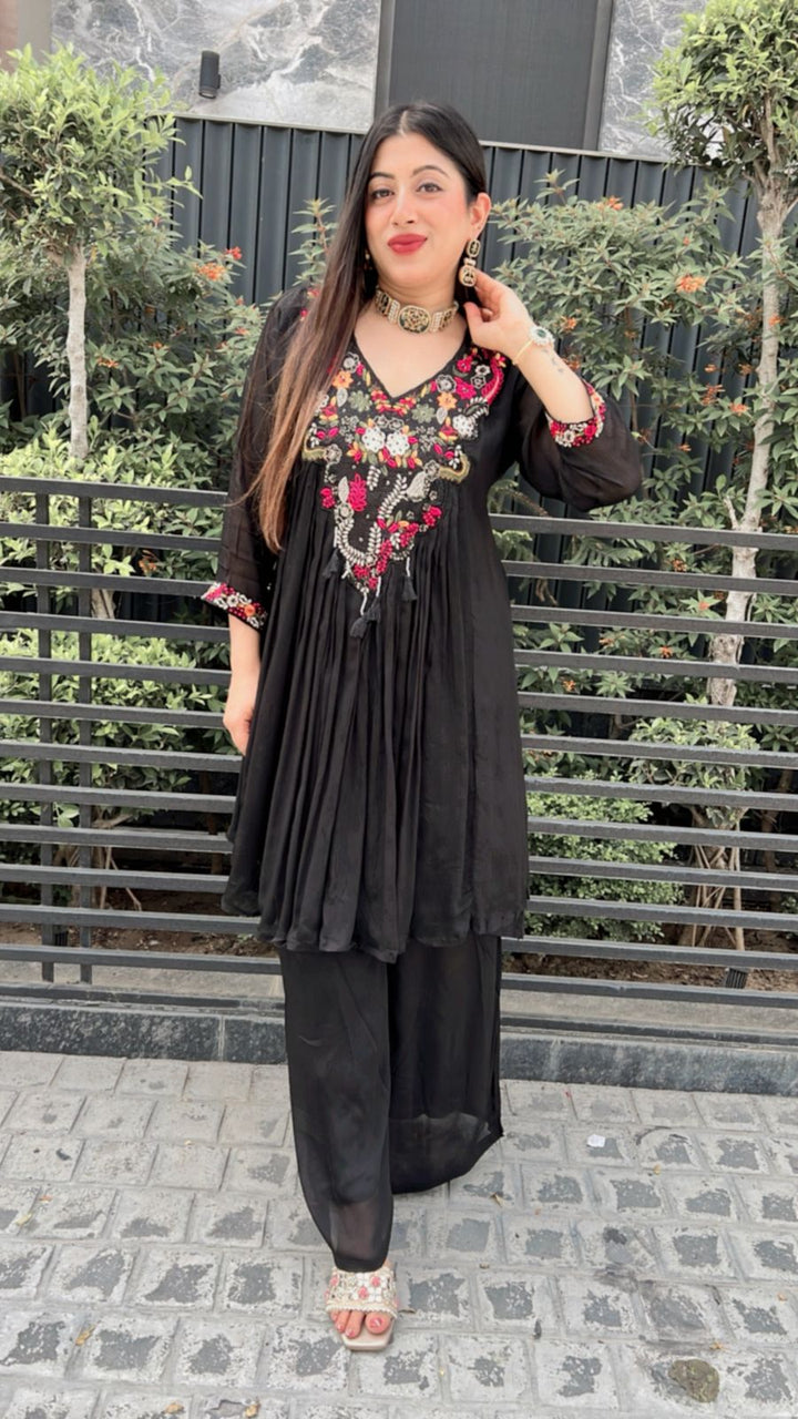 BLACK CHINON FESTIVE SET WITH EMBROIDERY