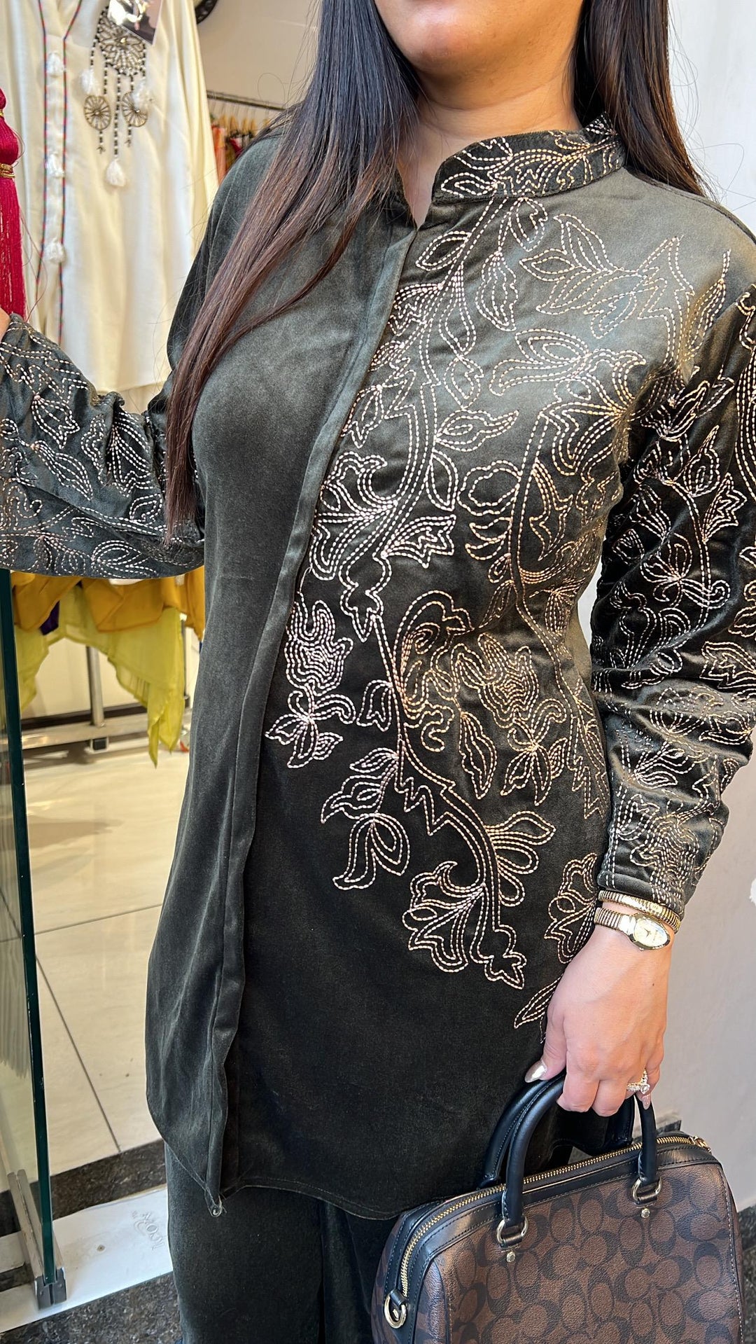 OLIVE EMBROIDERY VEVLVET CO-ORD