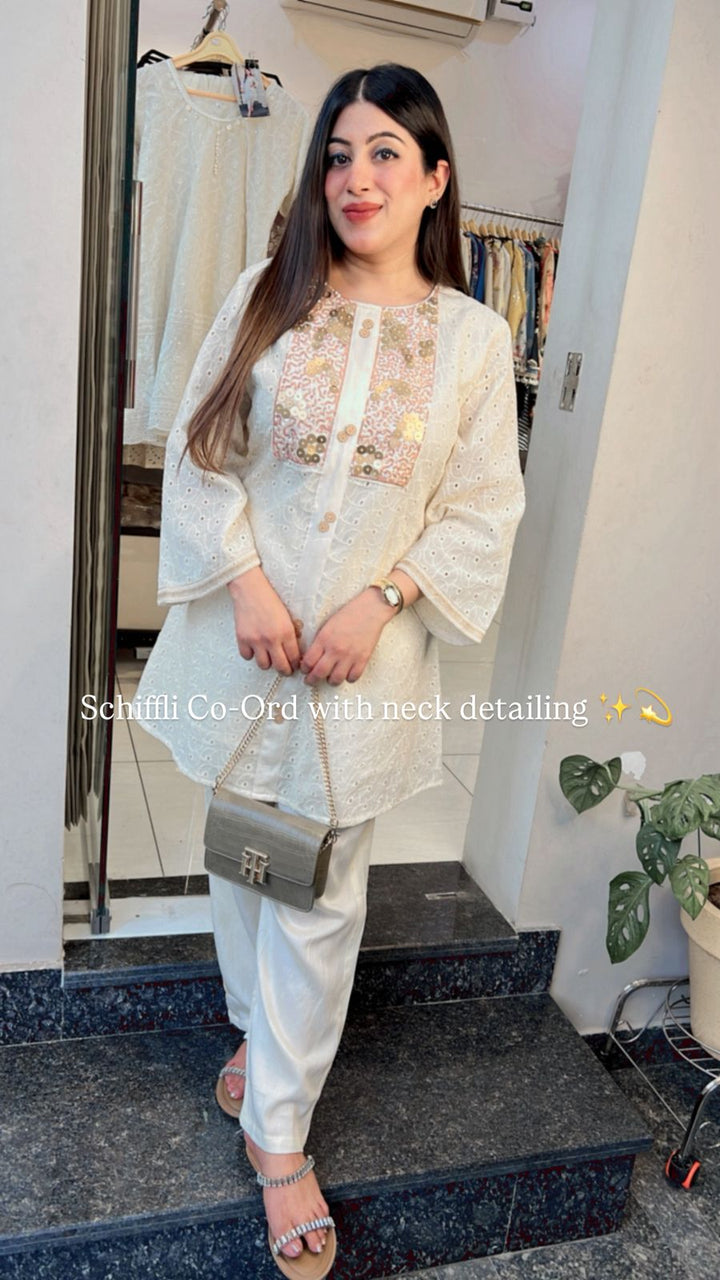 SCHIFFLI CO-ORD WITH NECK DETAILING